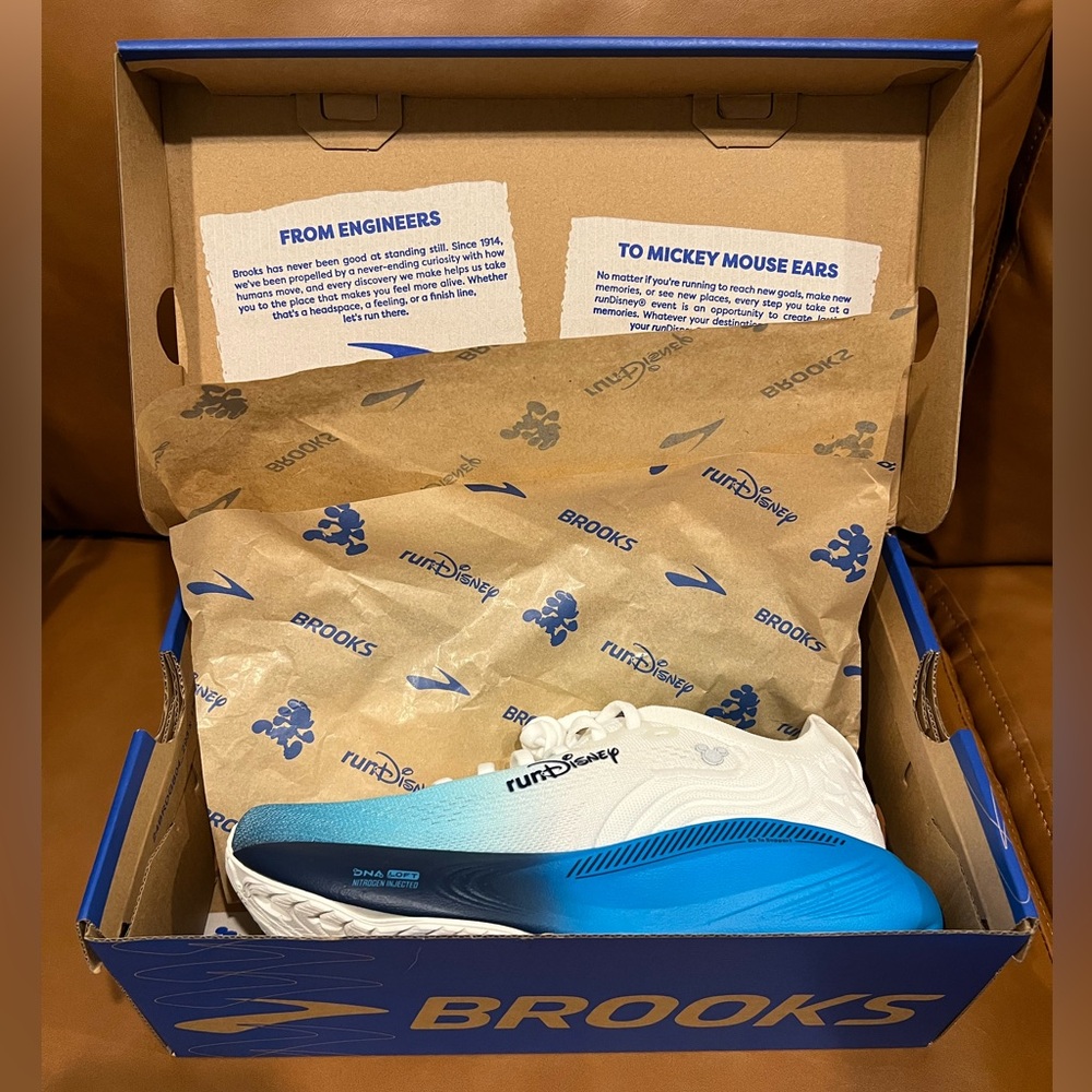 Brooks RunDisney Mickey Mouse Adrenaline GTS 25! - Picture 8 of 8